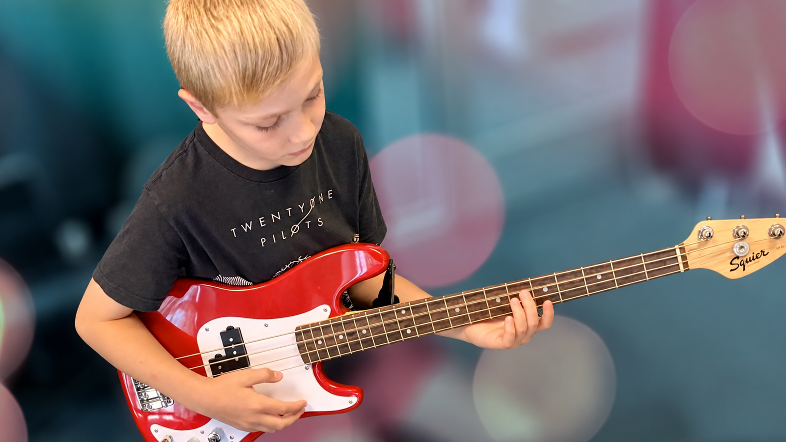Young bassist at Thrive